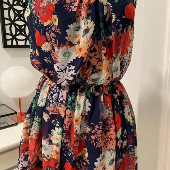 IZ Byer Floral Dress size Small - Picture 6 of 11